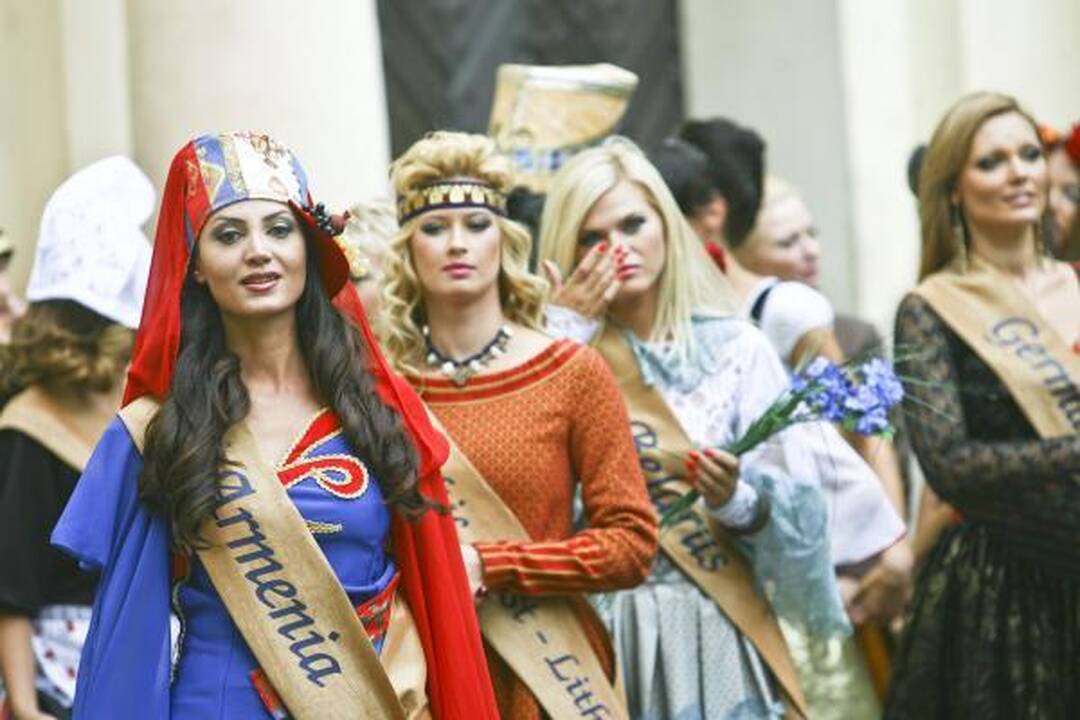 "Misis Visata 2010" nugalėtoja išrinkta Suomijos atstovė