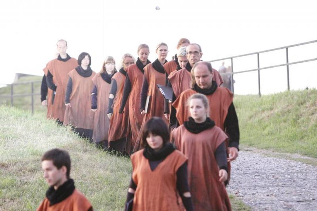 Minios klaipėdiečių prie piliavietės atšventė mylimo miesto gimtadienį