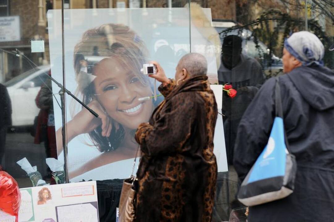 Niuarke įvyko ceremonija dainininkei Whitney Houston atminti