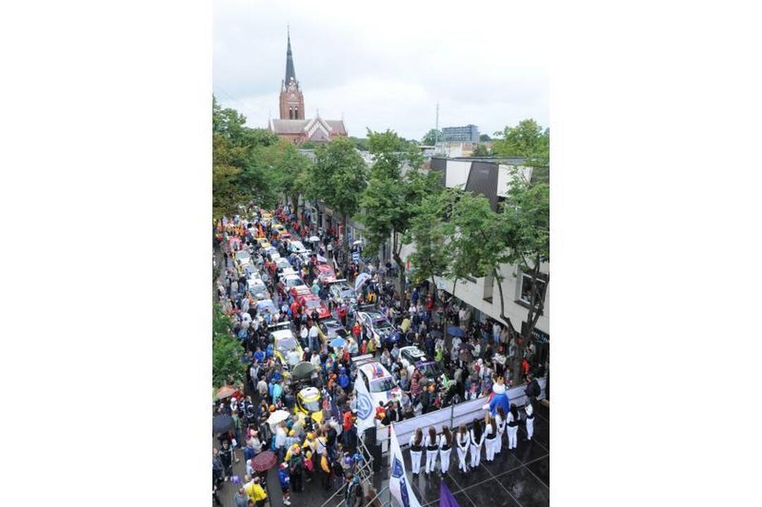 Prasidėjo tryliktųjų „Omnitel 1000 km lenktynių“ fiesta