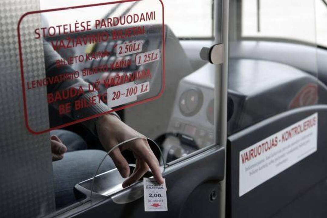 Vicemeras: keleivių laipinimas tik pro priekines duris vilniečiams bus tik į naudą