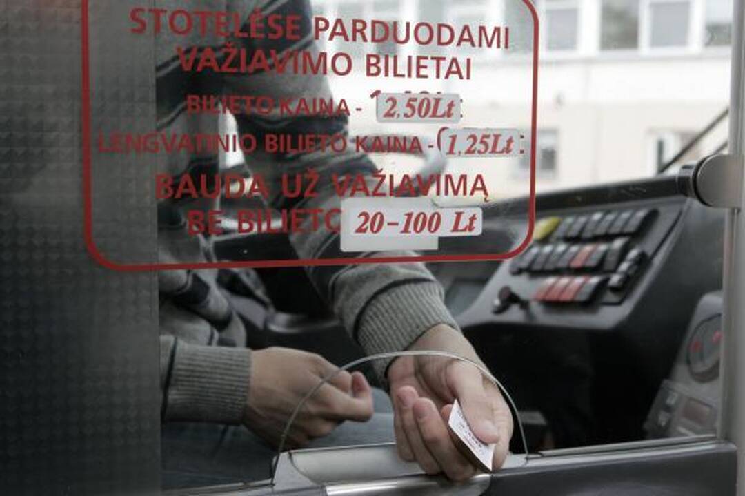 Vicemeras: keleivių laipinimas tik pro priekines duris vilniečiams bus tik į naudą