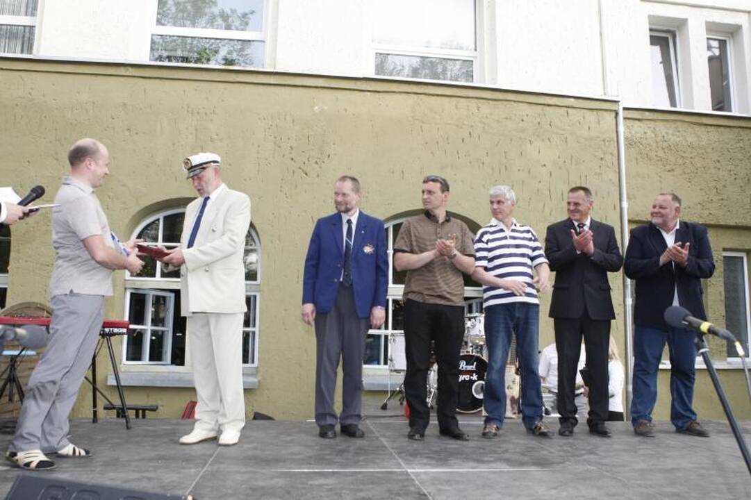 Klaipėdiečiai pagerbė pirmosios odisėjos aplink pasaulį dalyvius
