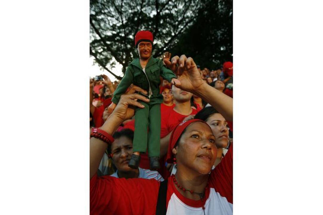 H.Chavezas grįžęs į savo šalį buvo sutiktas kaip didvyris