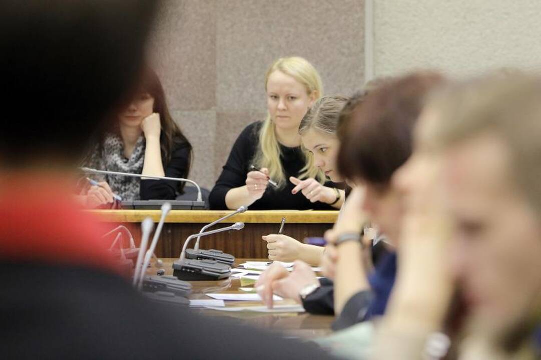 Klaipėdiečiai piktinosi – nacionalinį diktantą skaitė per greitai 