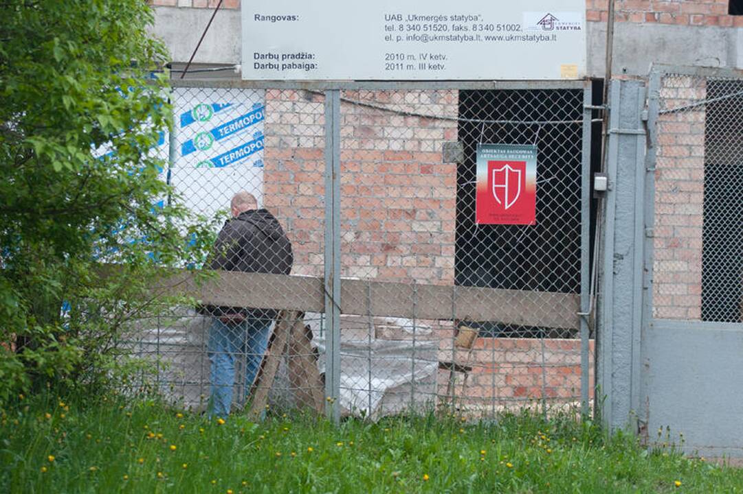 Apsaugos darbuotoją užpuolęs „vagis“ beveik mirtinai sumuštas (papildyta)