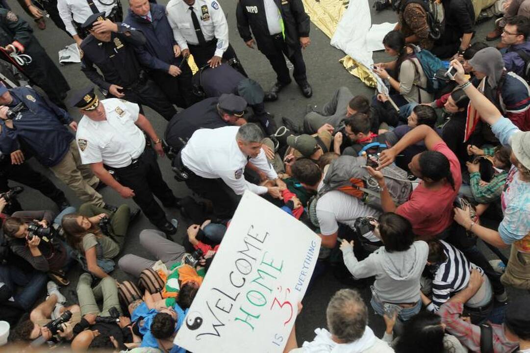 Niujorke sulaikyta per 700 protesto prieš Volstrito politiką dalyvių