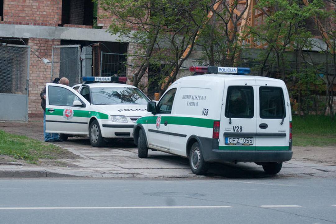 Apsaugos darbuotoją užpuolęs „vagis“ beveik mirtinai sumuštas (papildyta)