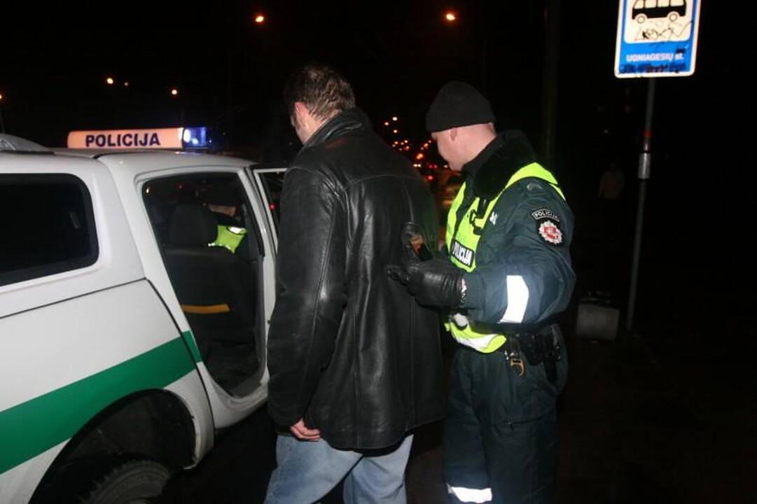 Vilniuje pėsčiųjų perėjoje partrenktos trys mergaitės
