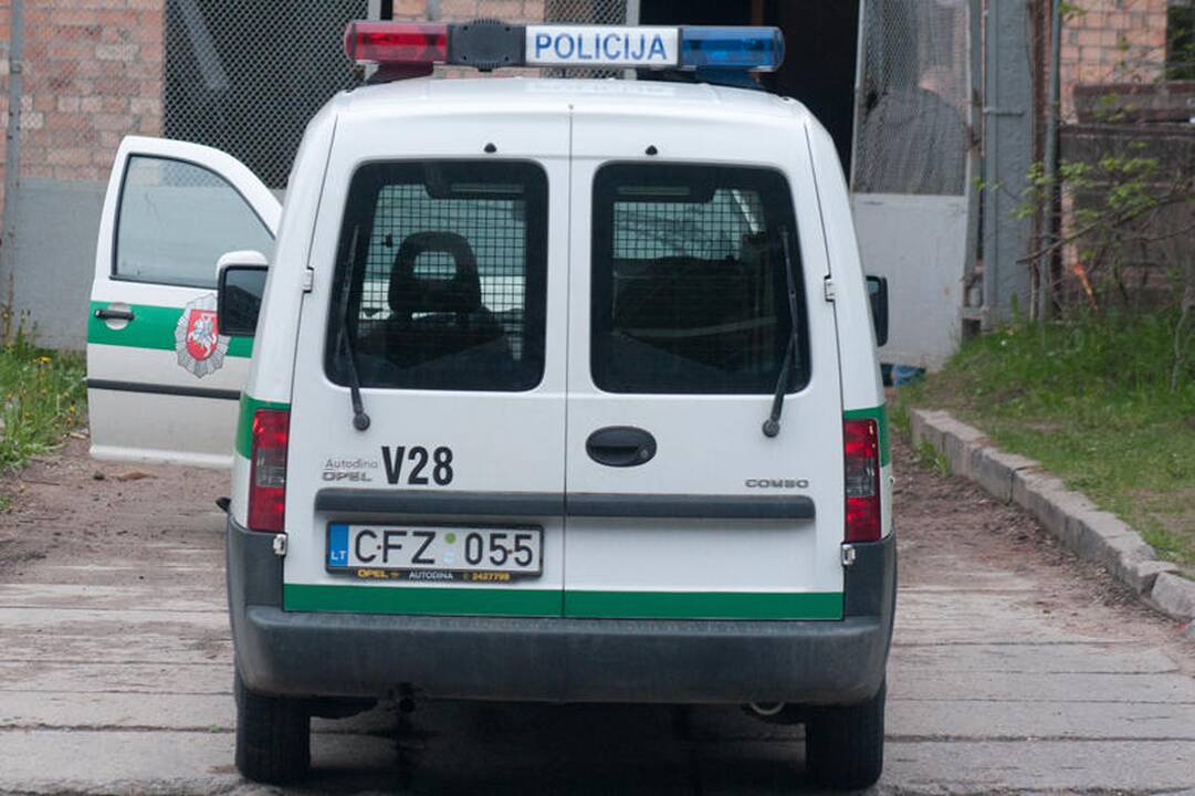 Apsaugos darbuotoją užpuolęs „vagis“ beveik mirtinai sumuštas (papildyta)