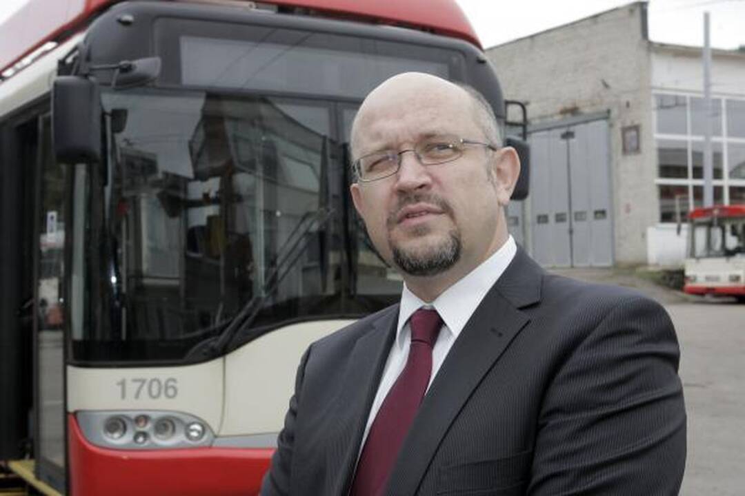 Vicemeras: keleivių laipinimas tik pro priekines duris vilniečiams bus tik į naudą