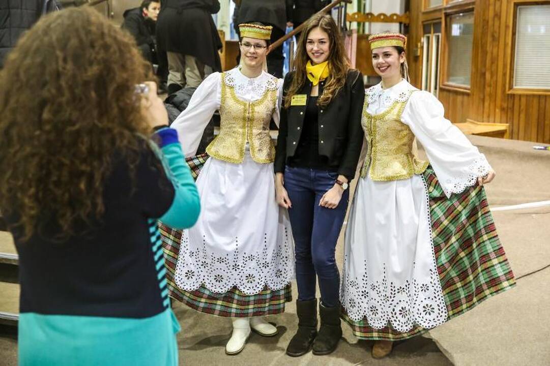 Aukštųjų mokyklų mugėje moksleivius labiausiai domino nemokami mokslai