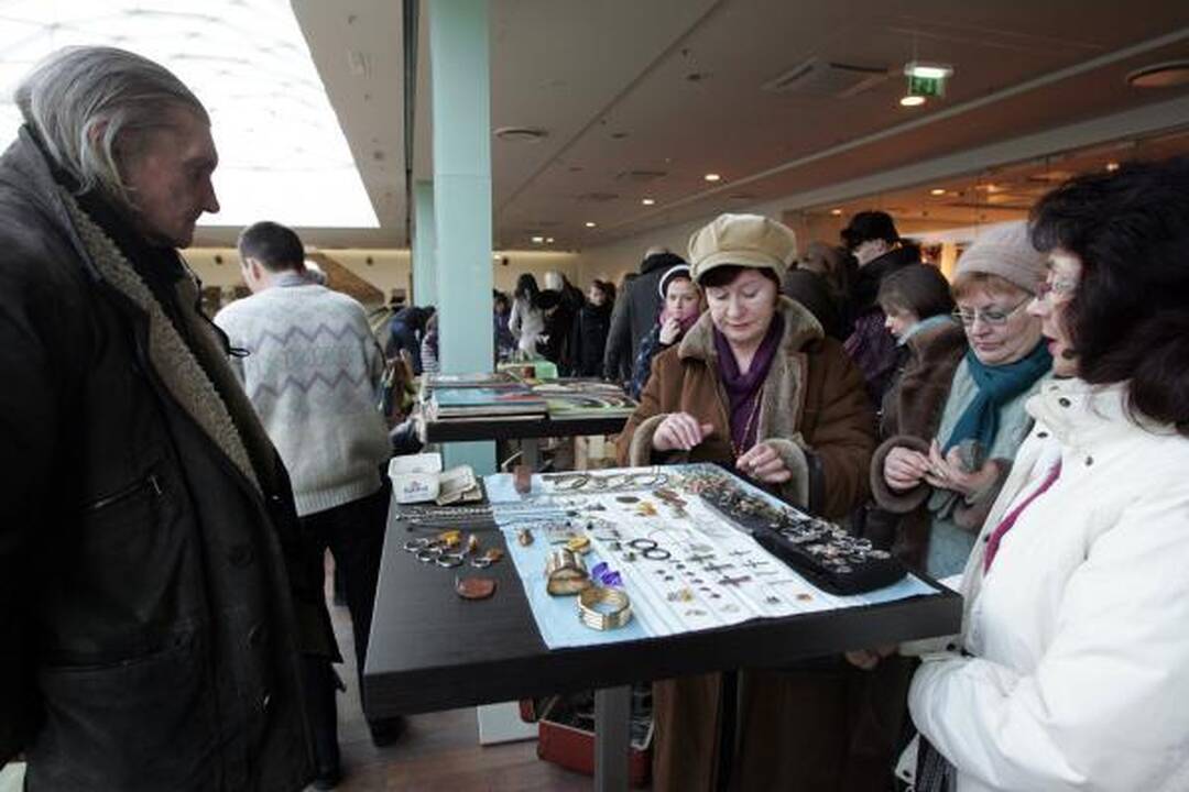 Vilniaus blusturgis įsikūrė po stogu