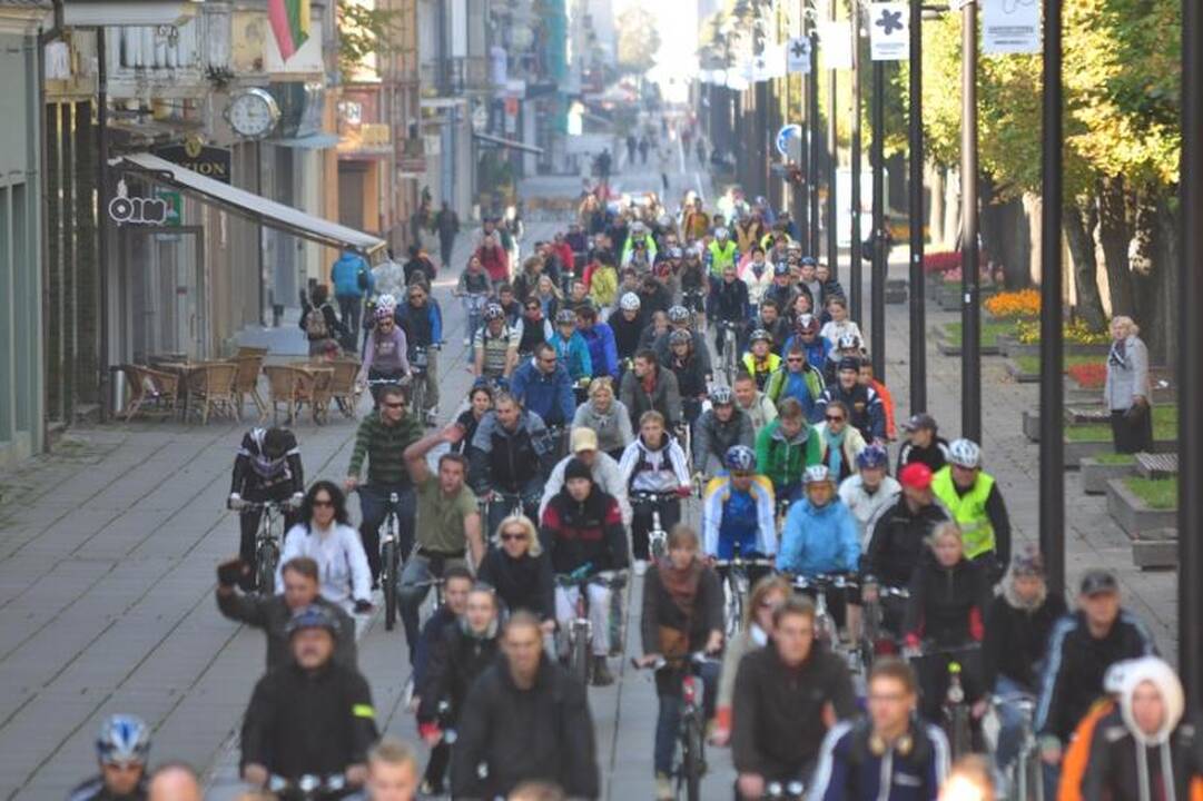 Sekmadienį Kaune dviratininkai rinkosi į paradą