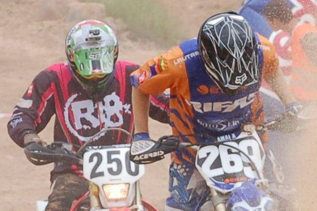 Šalia Trakų - enduro motociklininkų rodeo