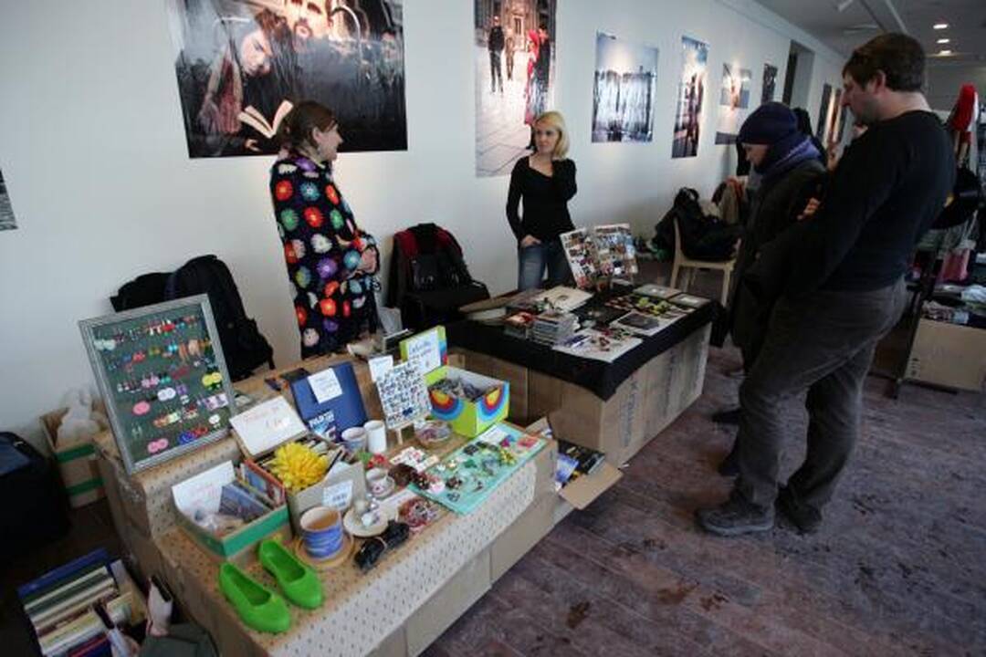 Vilniaus blusturgis įsikūrė po stogu
