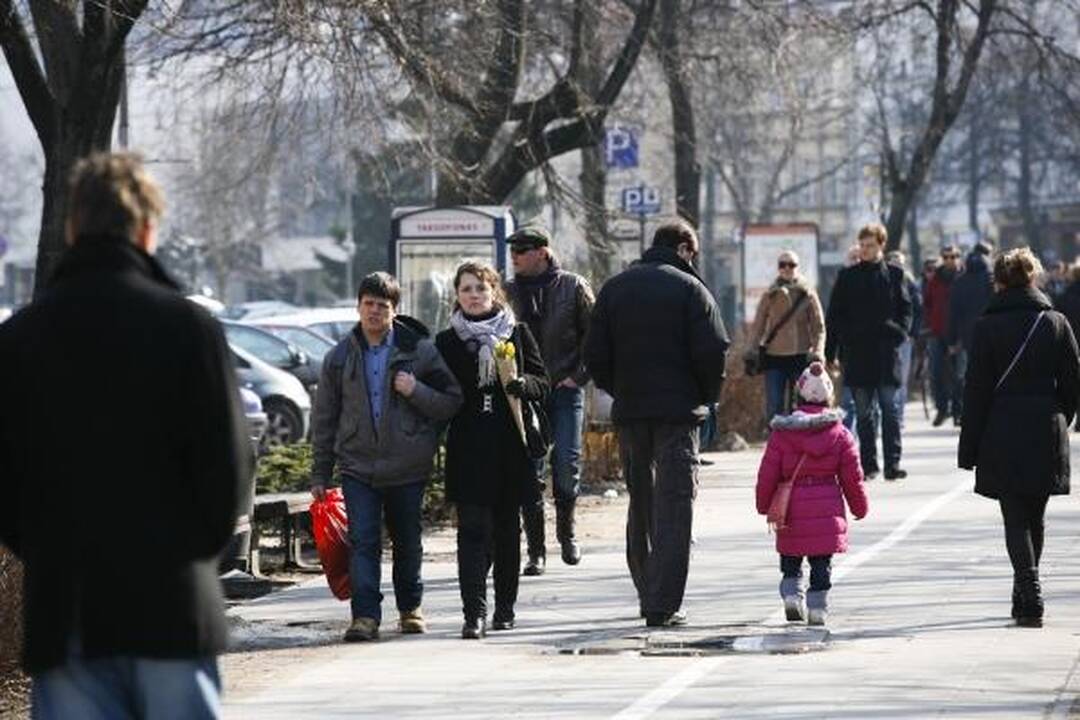 Bus saulėta, bet vėsiau