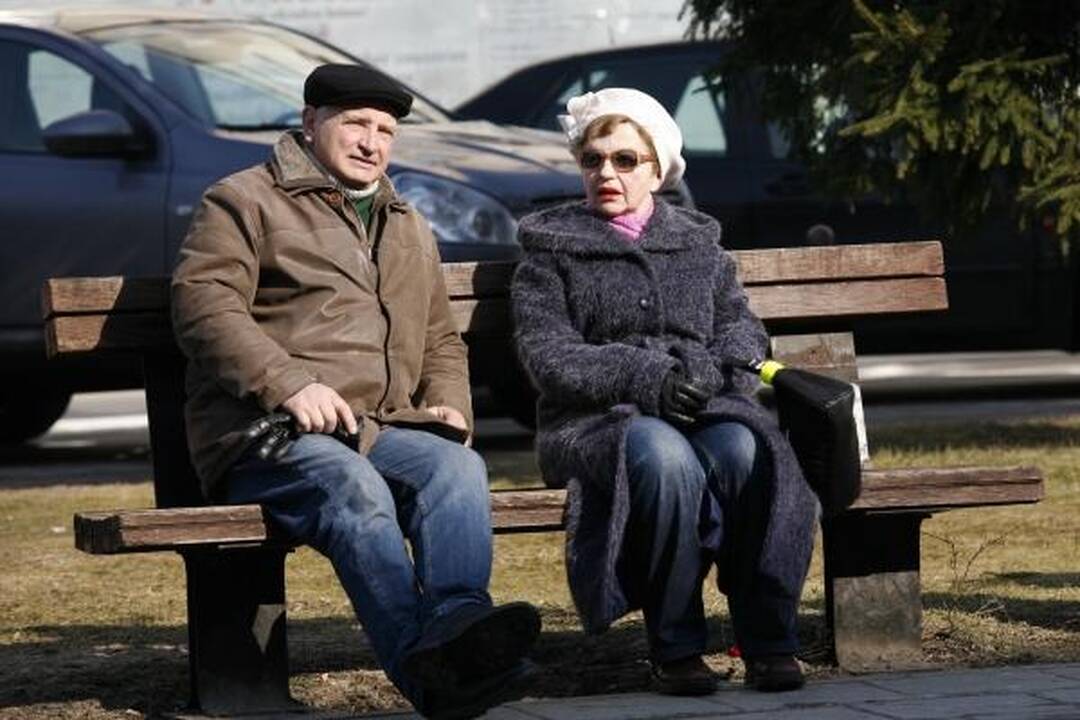 Bus saulėta, bet vėsiau