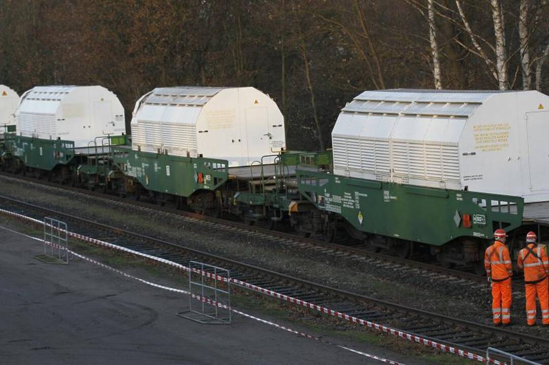 Branduolines atliekas vežantis traukinys pasiekė galutinę stotį