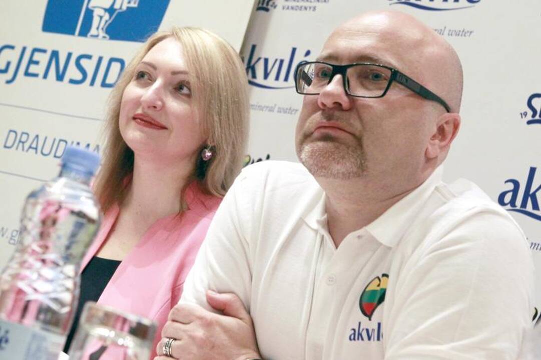 A. Pojavis: važiuoju dainuoti – jokių blizgučių, fejerverkų nebus  