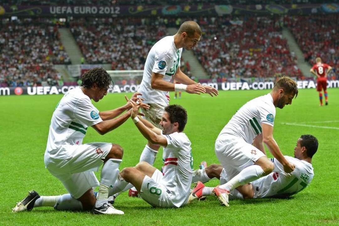 Pirmieji į pusfinalį pateko Portugalijos futbolininkai