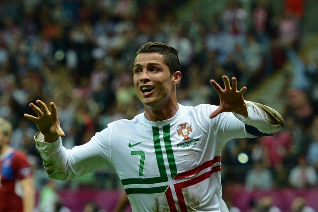 Pirmieji į pusfinalį pateko Portugalijos futbolininkai