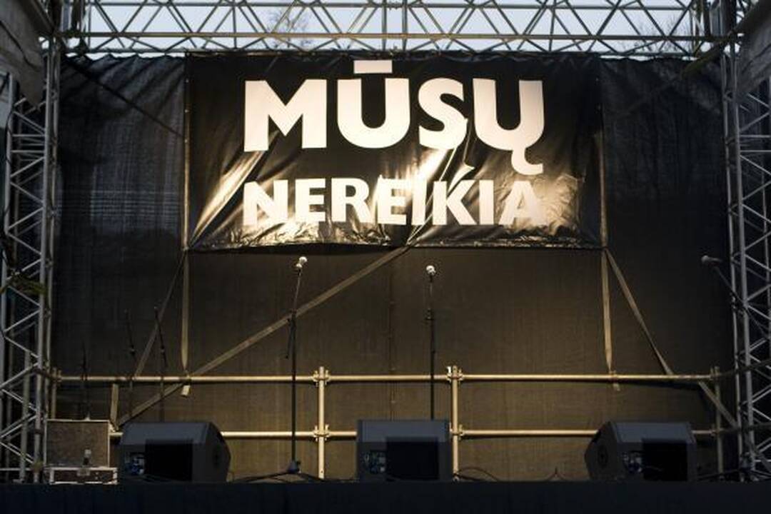 Atlikėjai protestą išreiškė dainomis