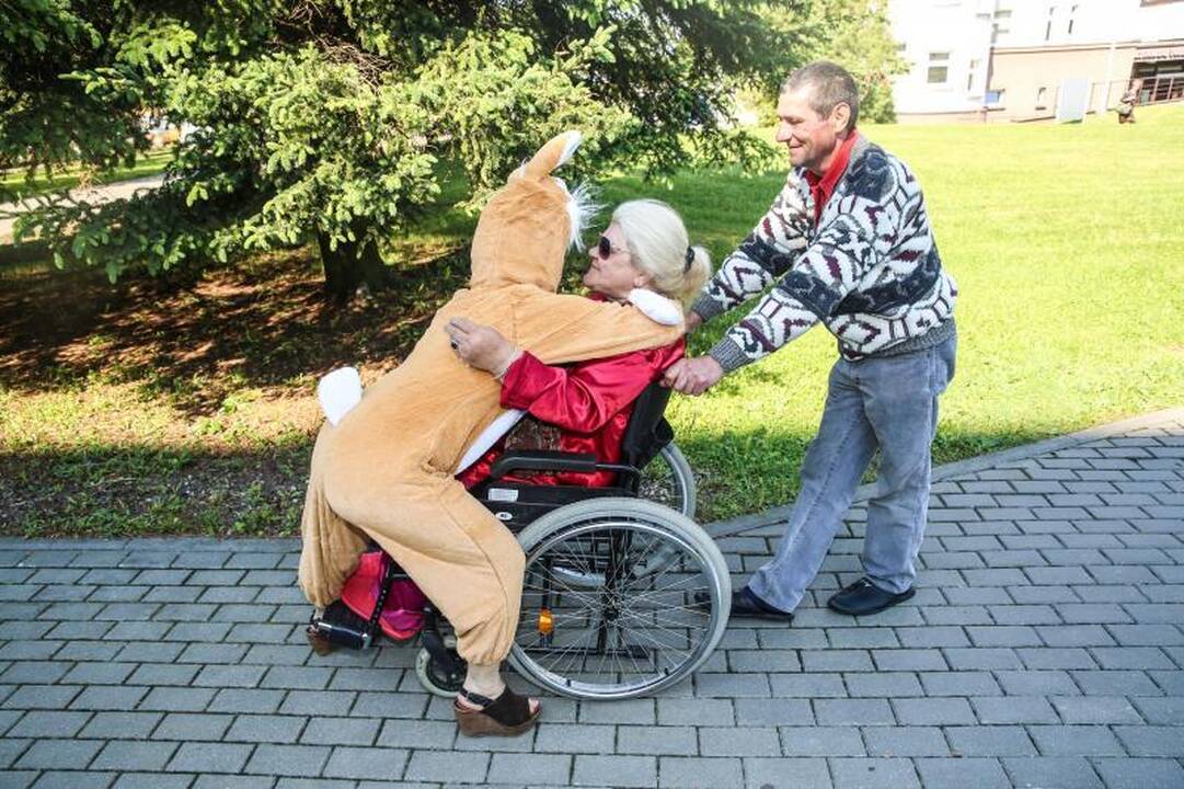Kauno klinikose išplito apsikabinimų virusas