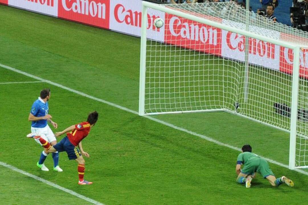 Ispanija „Euro 2012“ finale čempioniškai sutrypė italus