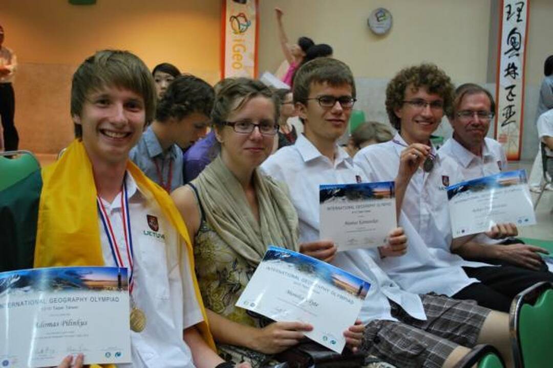 8-oje pasaulinėje geografijos olimpiadoje – ir auksas ir sidabras 