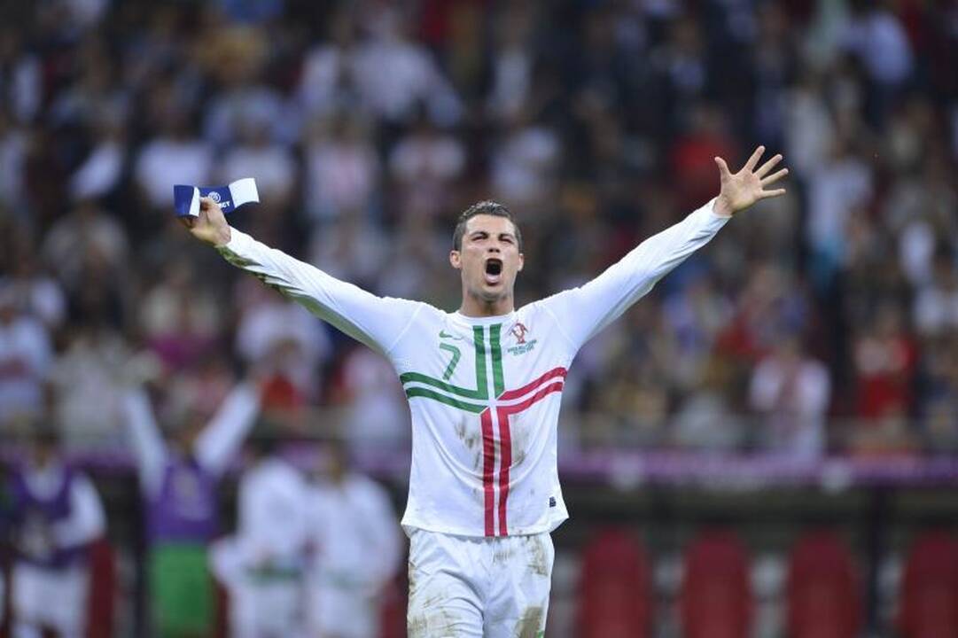 Pirmieji į pusfinalį pateko Portugalijos futbolininkai