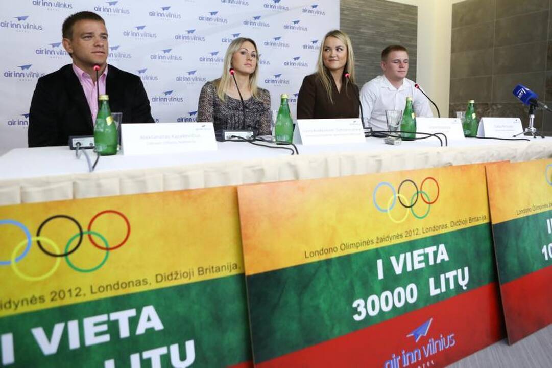Medalius iškovojusiems olimpiečiams įteiktos premijos