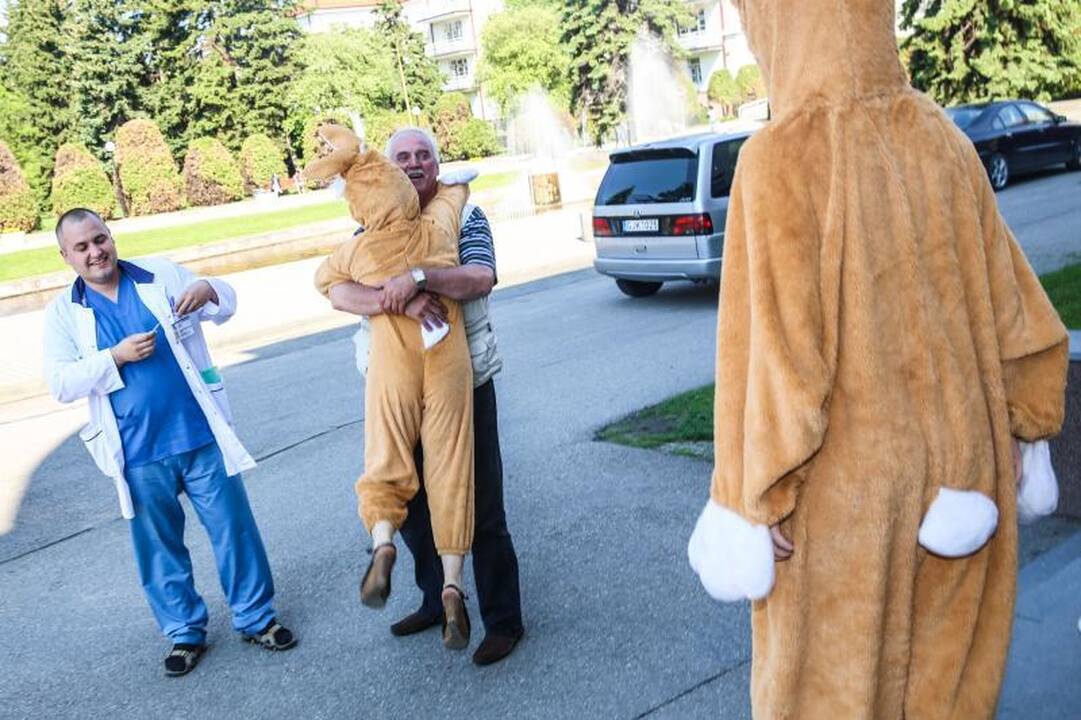 Kauno klinikose išplito apsikabinimų virusas