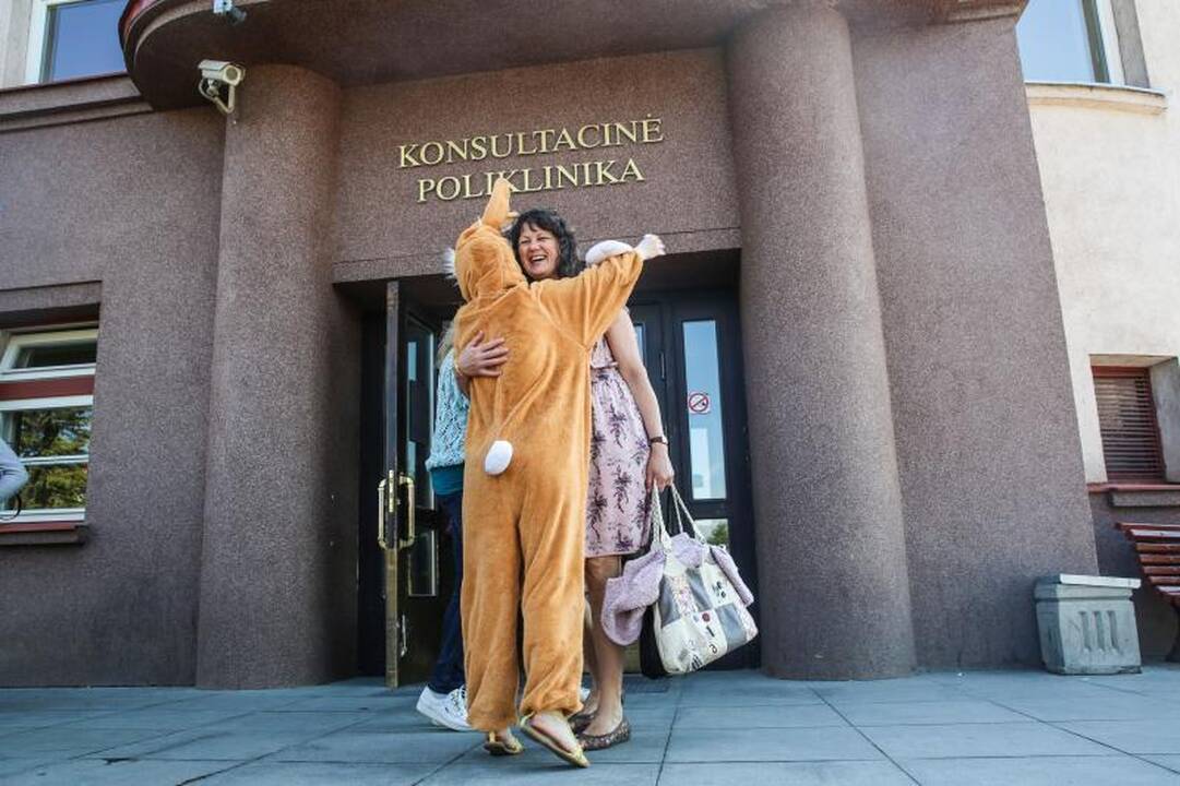 Kauno klinikose išplito apsikabinimų virusas