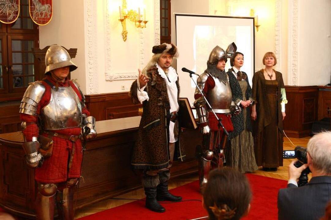Kauno pilies bokštą papuoš 100 kg svorio vėtrungė