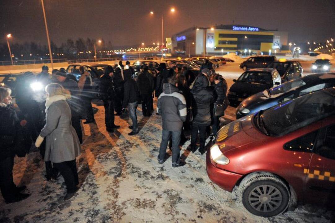 Policija baus protesto akcijoje dalyvavusius taksistus