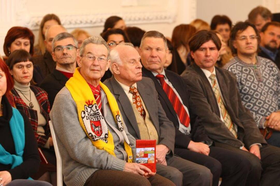 Kauno pilies bokštą papuoš 100 kg svorio vėtrungė