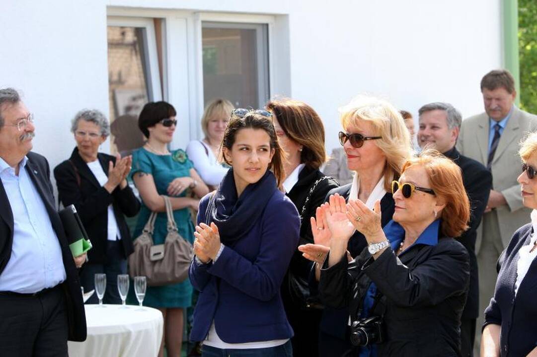 Italai dovanojo namus Kauno našlaitėms  