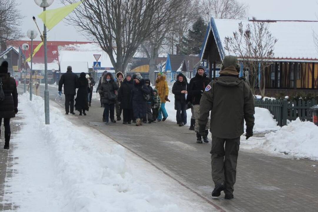 Nidoje šeštadienį – stintų bumbintojų džiaugsmai