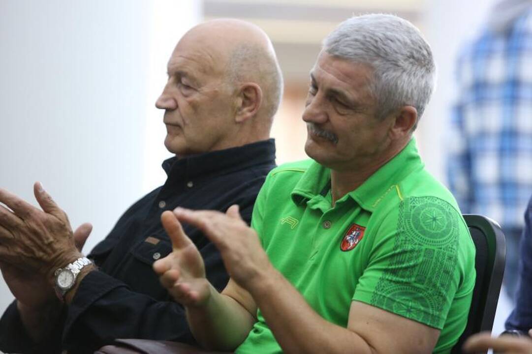 Medalius iškovojusiems olimpiečiams įteiktos premijos