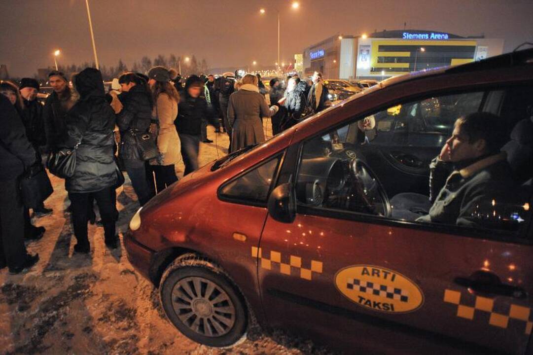 Policija baus protesto akcijoje dalyvavusius taksistus