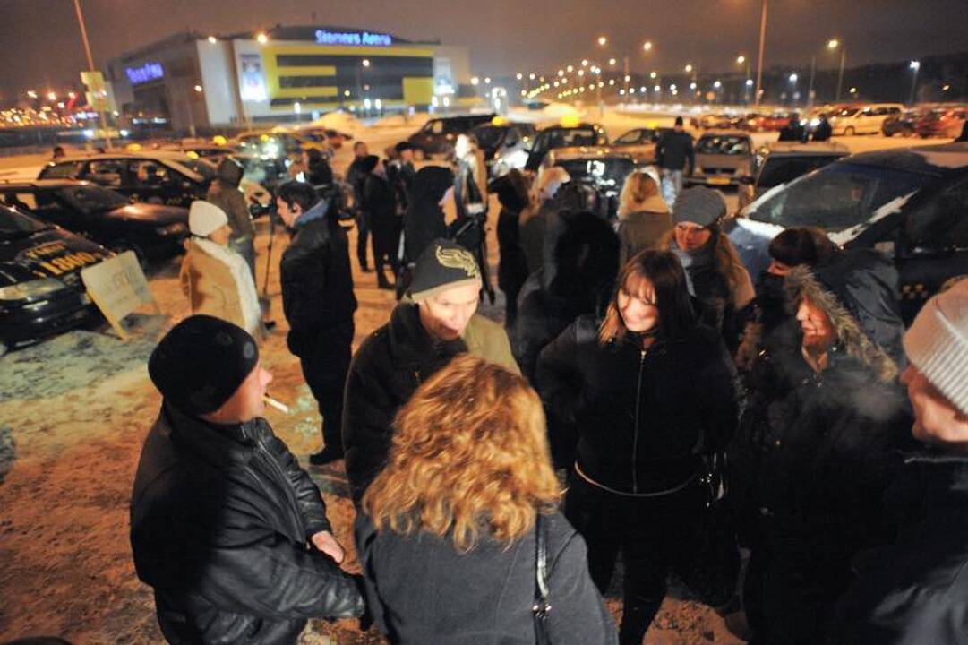 Policija baus protesto akcijoje dalyvavusius taksistus