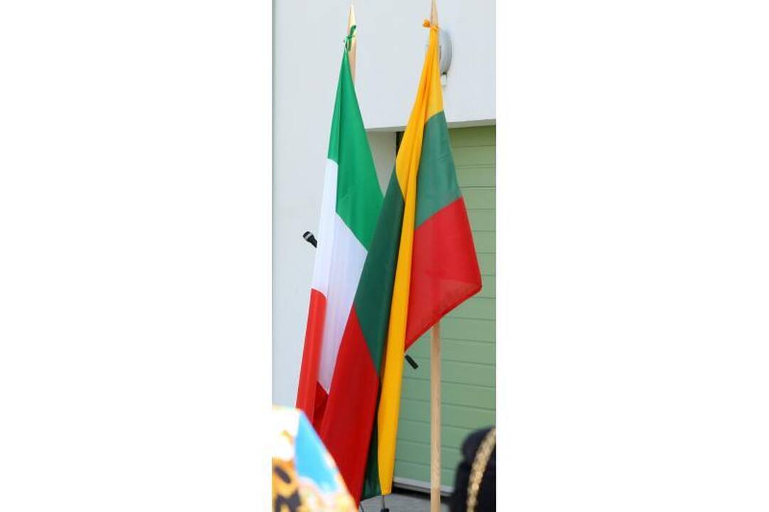 Italai dovanojo namus Kauno našlaitėms  