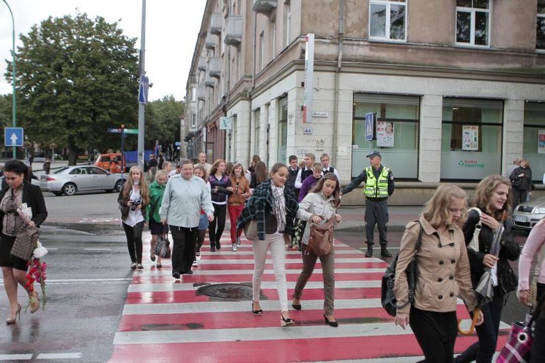 Klaipėdos moksleiviai rinkosi į Pirmąją pamoką
