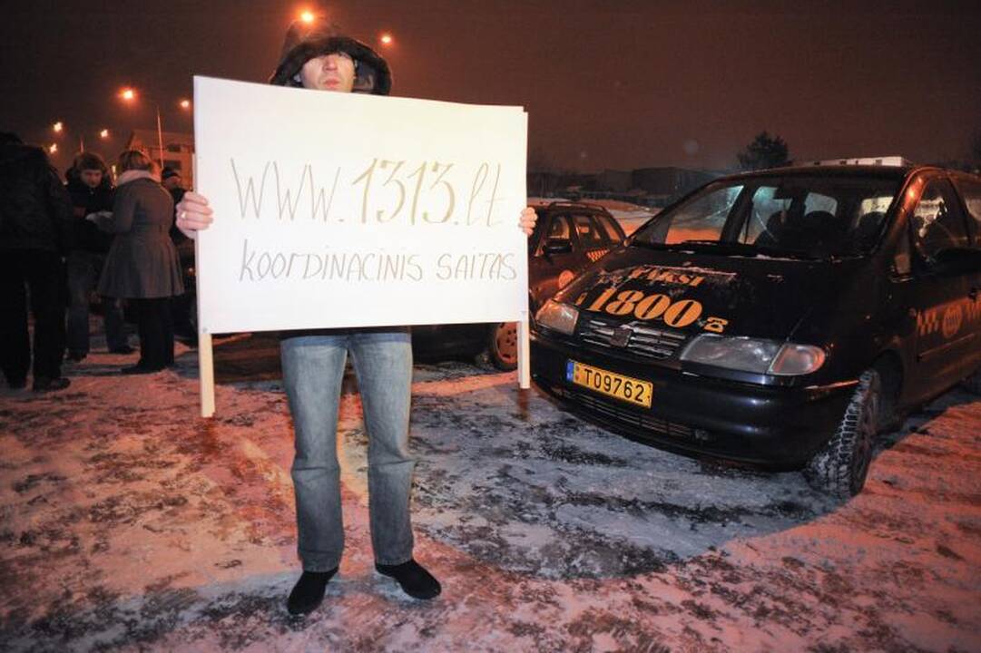 Policija baus protesto akcijoje dalyvavusius taksistus