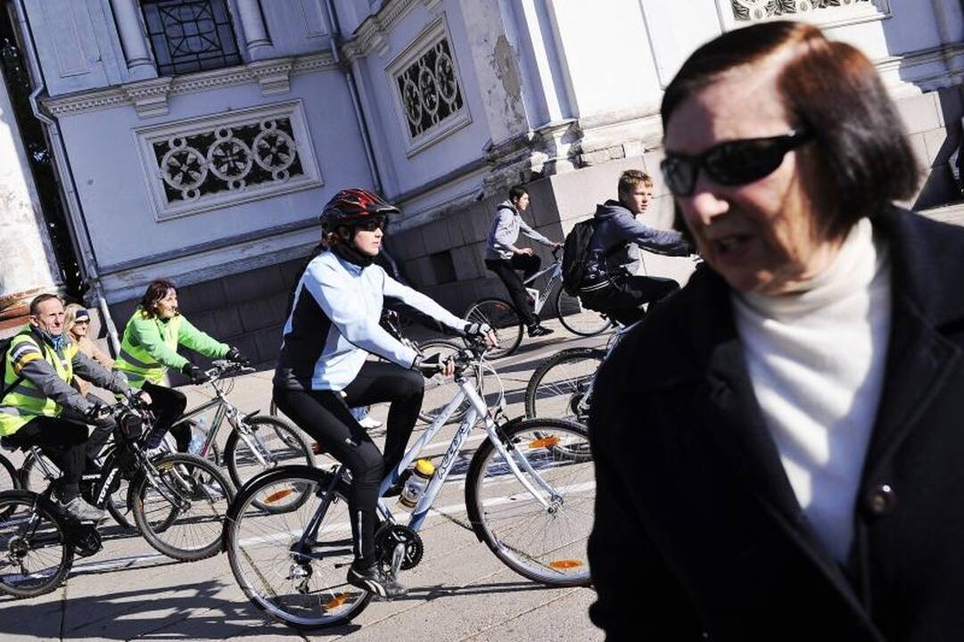 Sekmadienį Kaune dviratininkai rinkosi į paradą