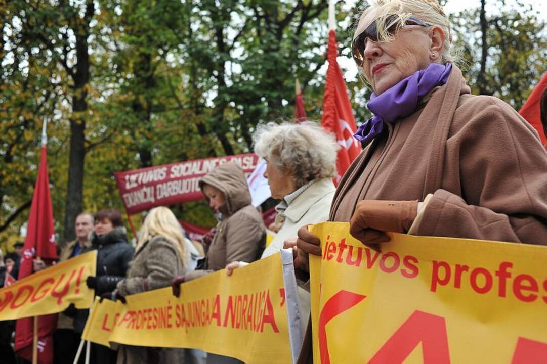 Prie Kauno savivaldybės – protestas prieš žmonių skurdinimą