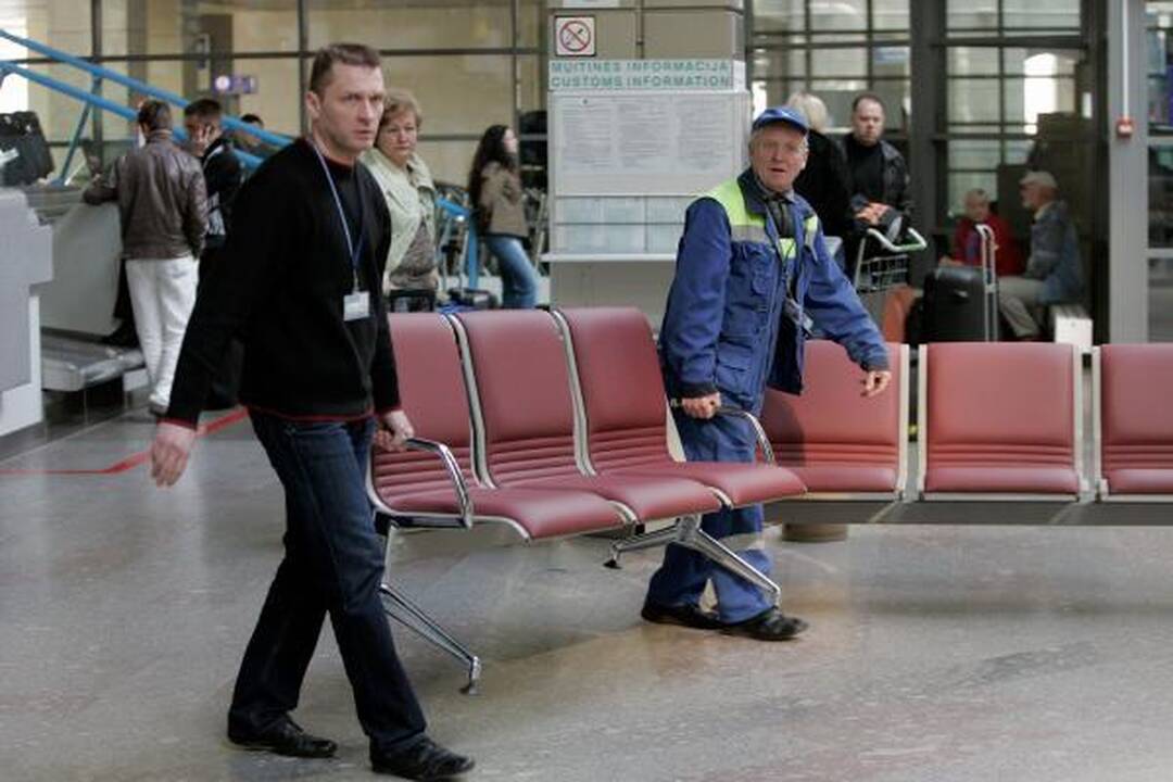 Skrydžiai virš Lietuvos nevyksta ir šeštadienį (papildyta 15 val.)