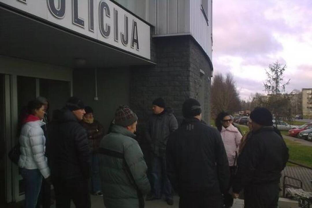 D.Kedžio dukters saugotojai pasiryžę neatiduoti mergaitės motinai 