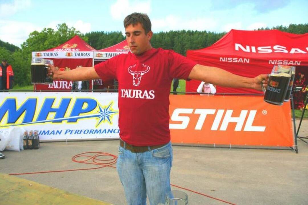 Galiūnų čempionate jėgas išbandė ir žiūrovai